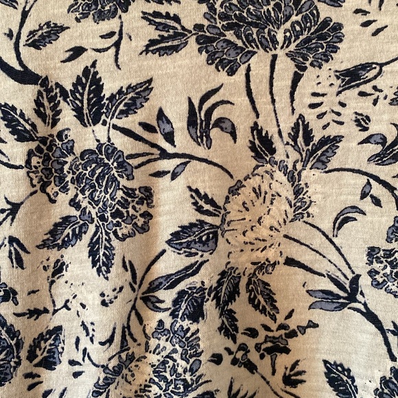 Lucky Brand Ruffle Hem Floral Long Sleeve Top - Picture 4 of 6